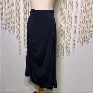Paper Label Navy Side Ruched Asymmetrical Hemline Midi Skirt M